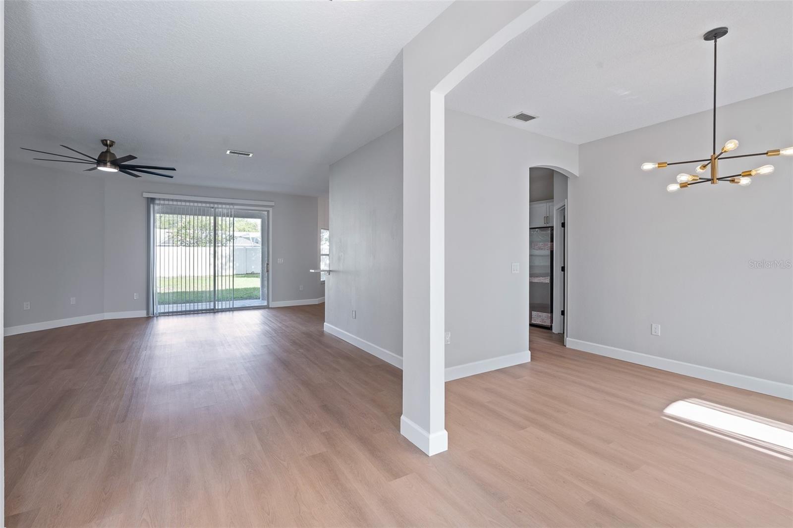 Image 13 of 54 For 32 Roxton Lane
