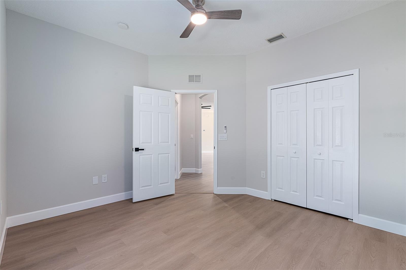Image 41 of 54 For 32 Roxton Lane