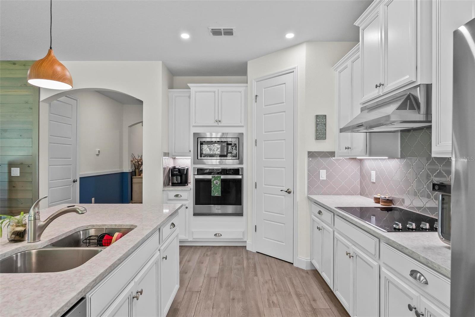 Image 19 of 69 For 2983 Monaghan Drive
