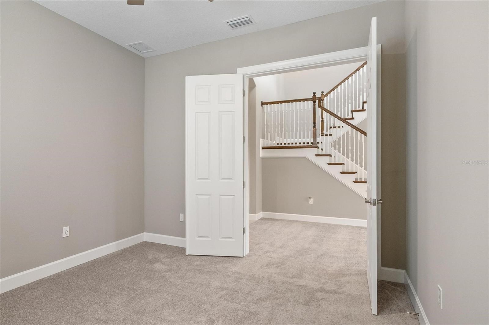 Image 27 of 79 For 7 Curtis Court