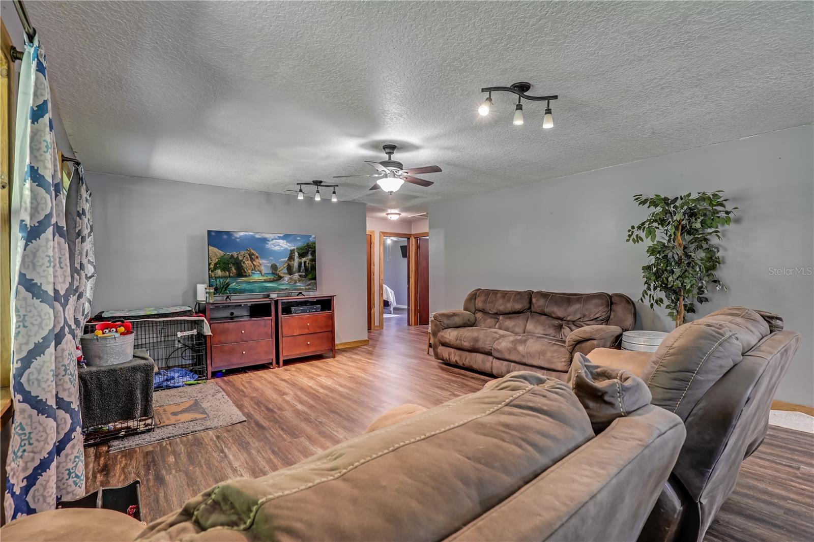 Image 15 of 55 For 5616 Cherrytree Avenue