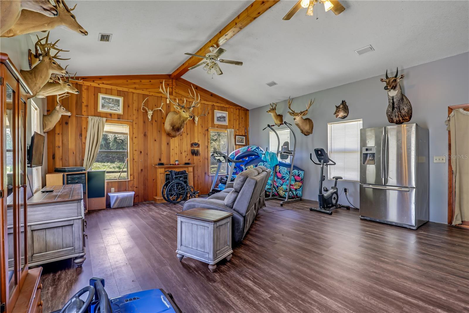 Image 21 of 55 For 5616 Cherrytree Avenue