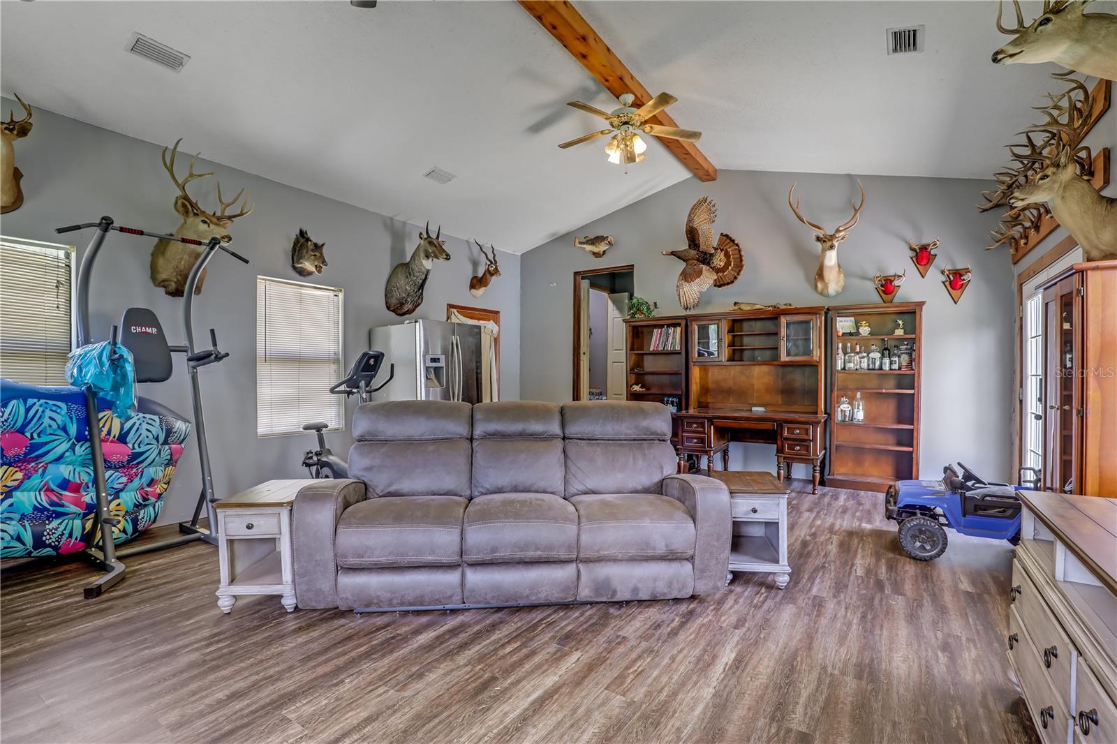 Image 22 of 55 For 5616 Cherrytree Avenue