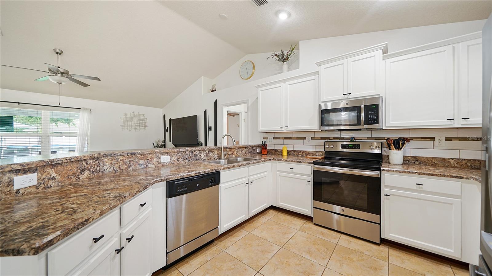 Image 6 of 33 For 108 Birchwood Drive