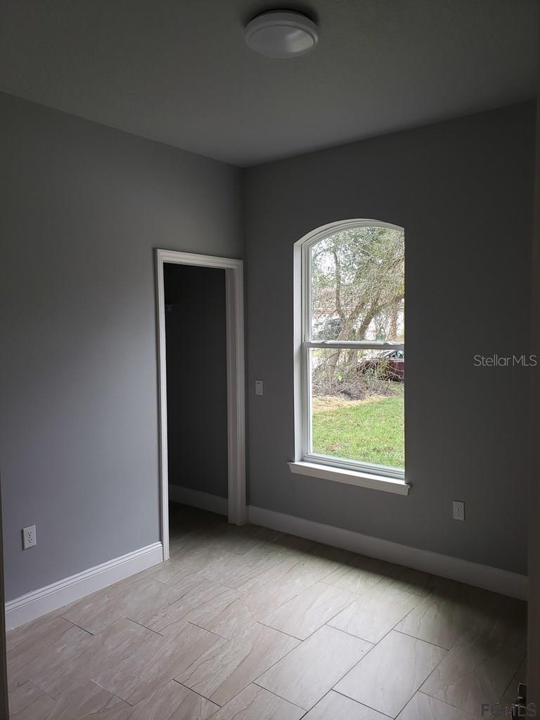 Image 14 of 22 For 1 Profile Place B