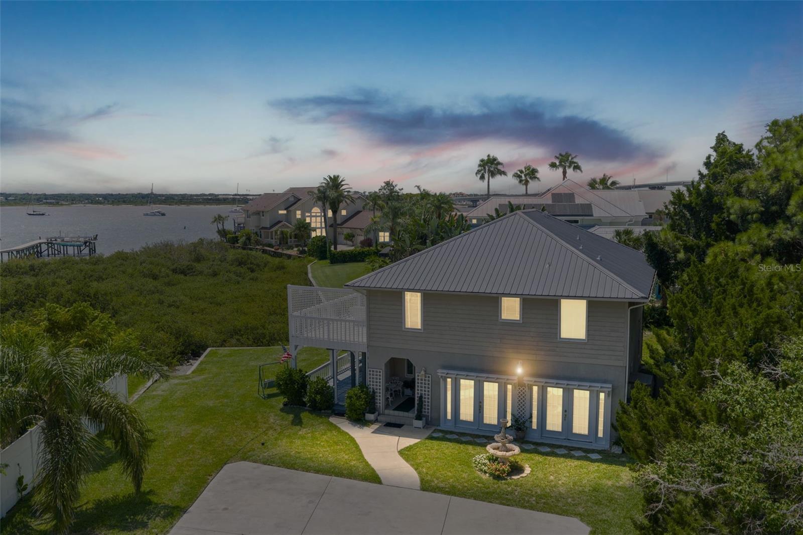 Image 4 of 80 For 111 Porpoise Point Drive