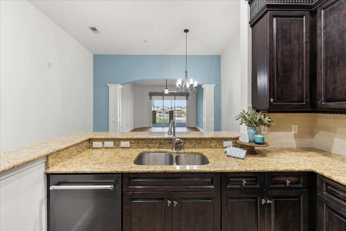Image 11 of 75 For 115 Riverview Bend S 2145