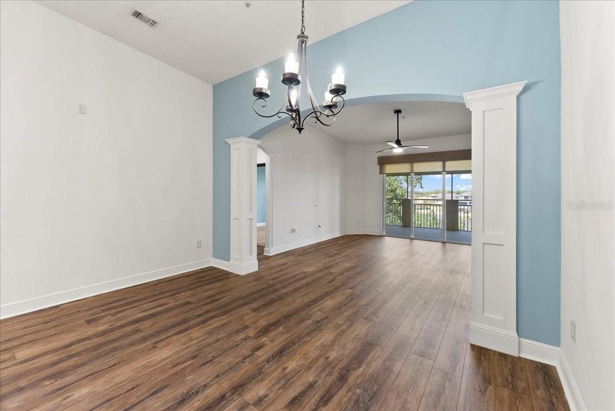 Image 14 of 75 For 115 Riverview Bend S 2145