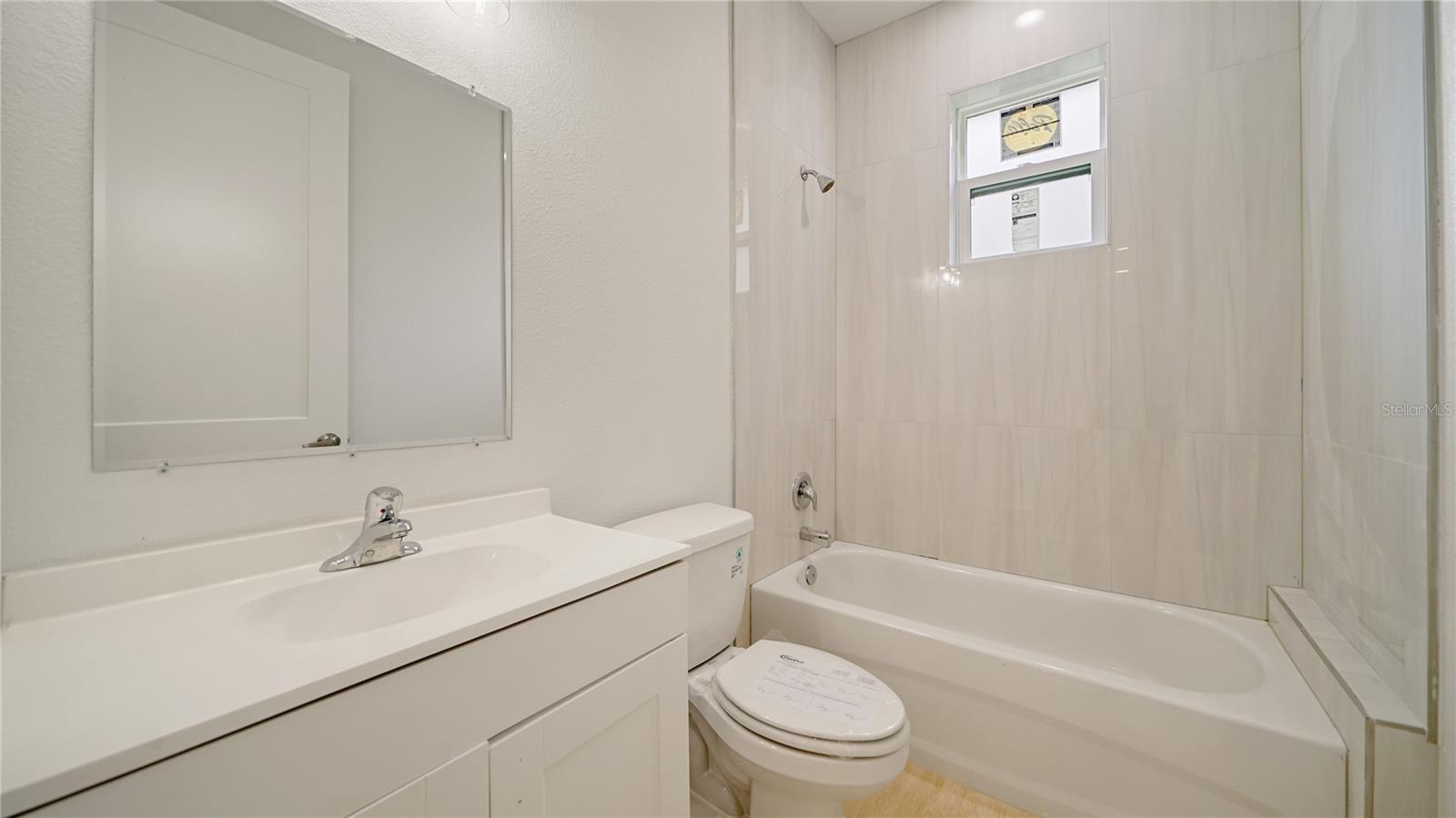 Image 15 of 42 For 8 Bunker View Place