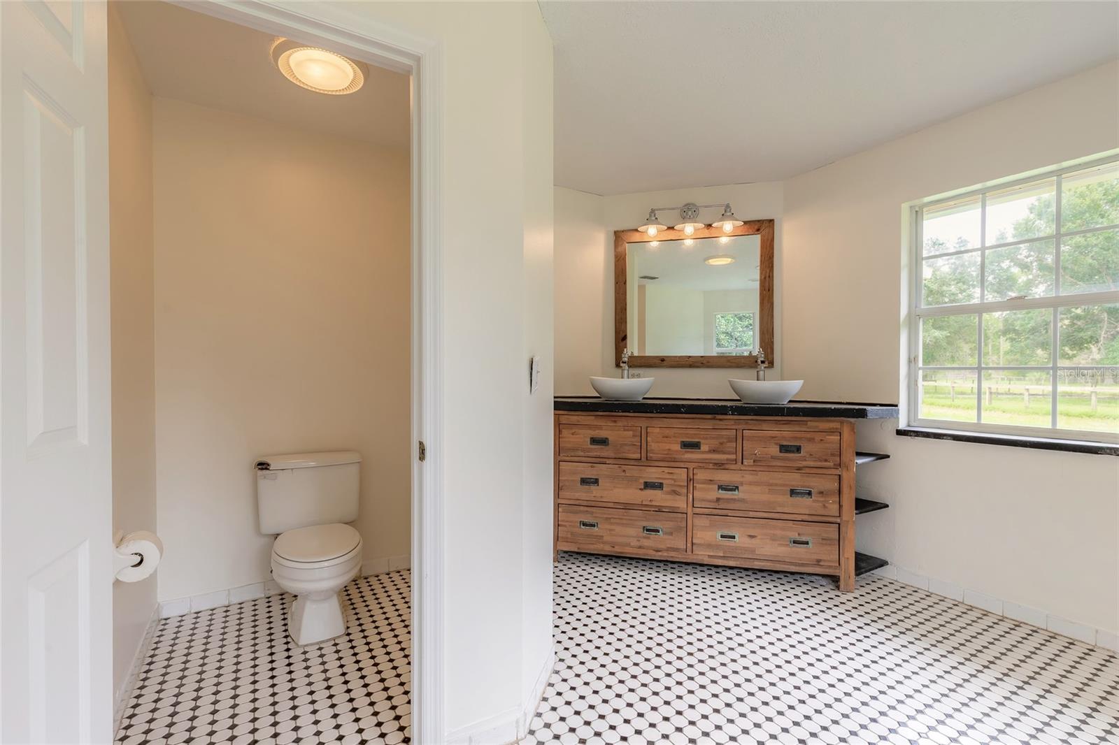 Image 33 of 60 For 1888 Poinsettia Drive