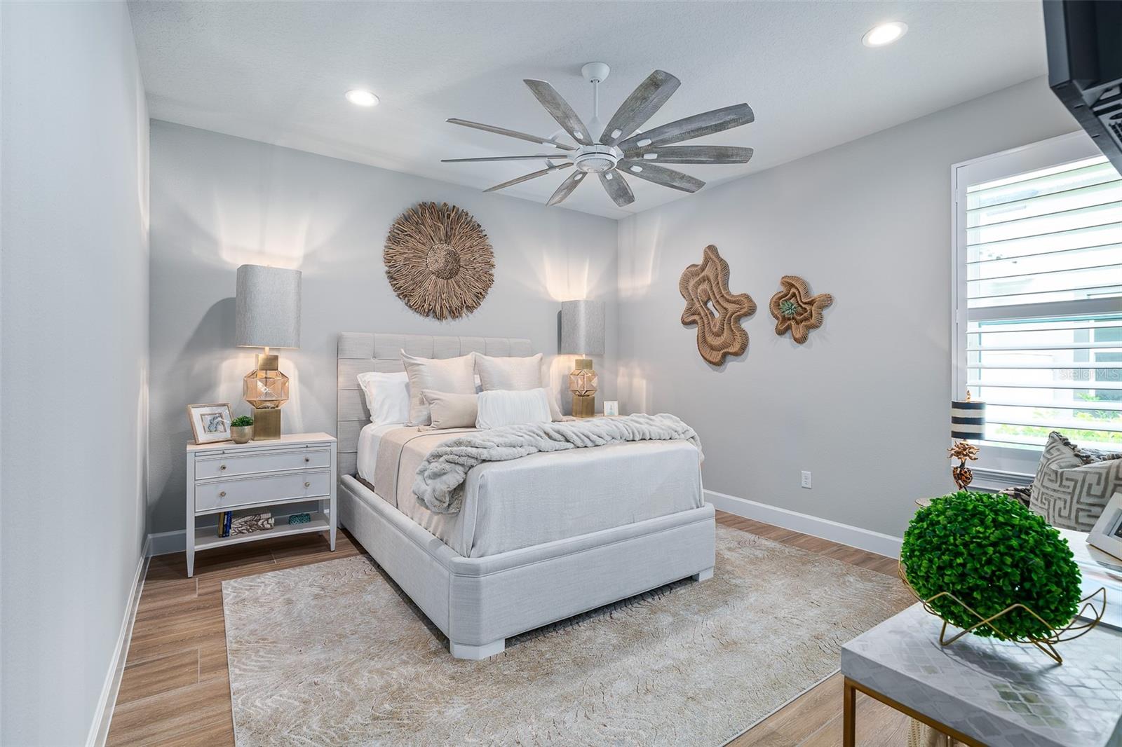 Image 35 of 90 For 264 Stirling Bridge Drive