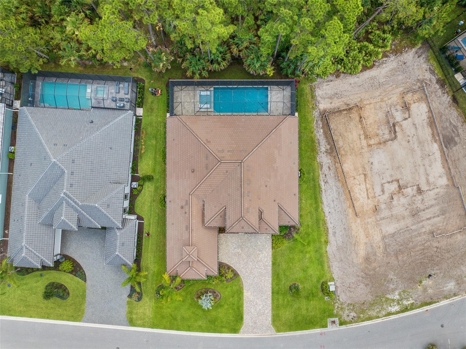 Image 56 of 90 For 264 Stirling Bridge Drive