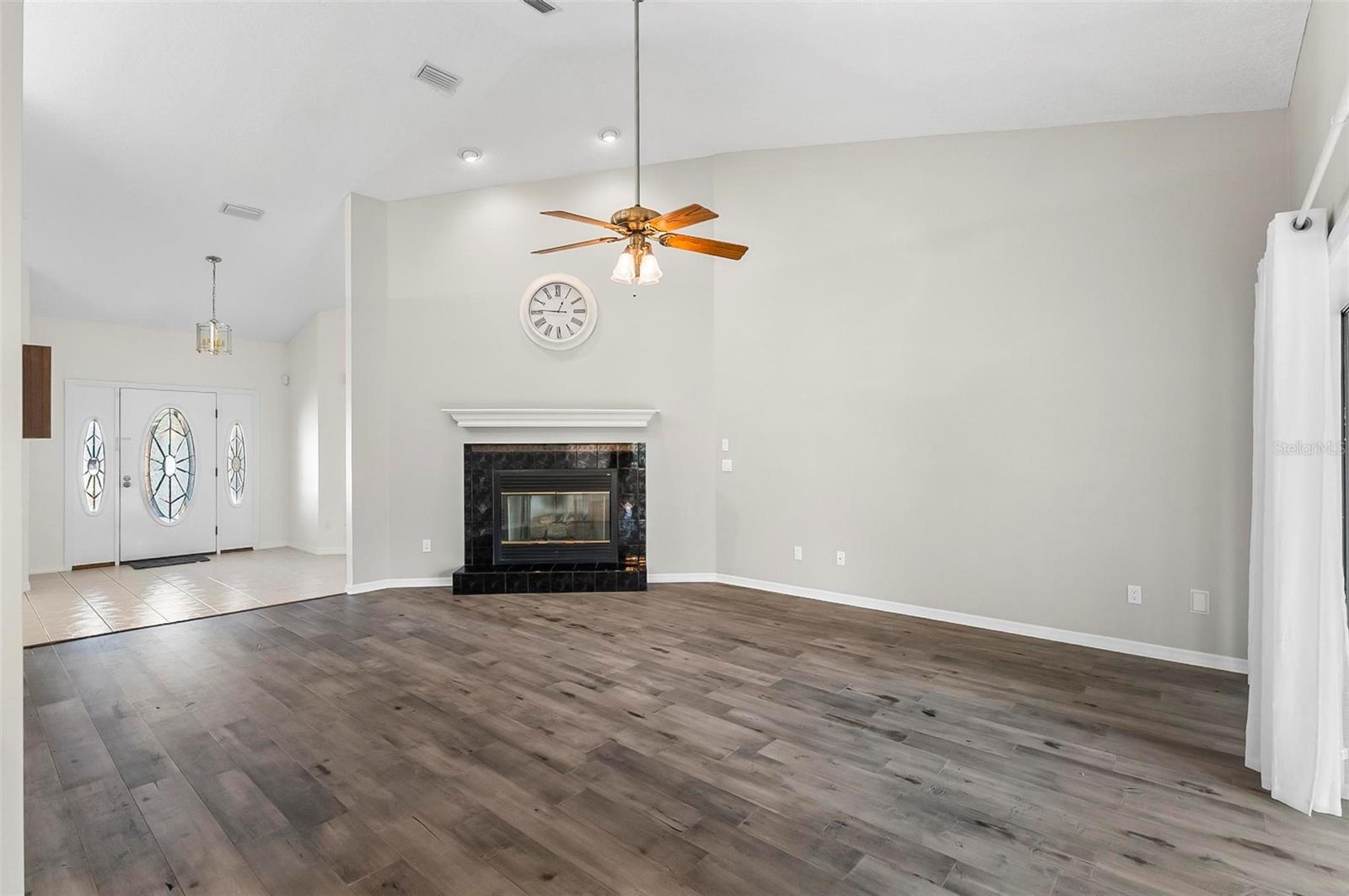 Image 10 of 72 For 20 Conley Court