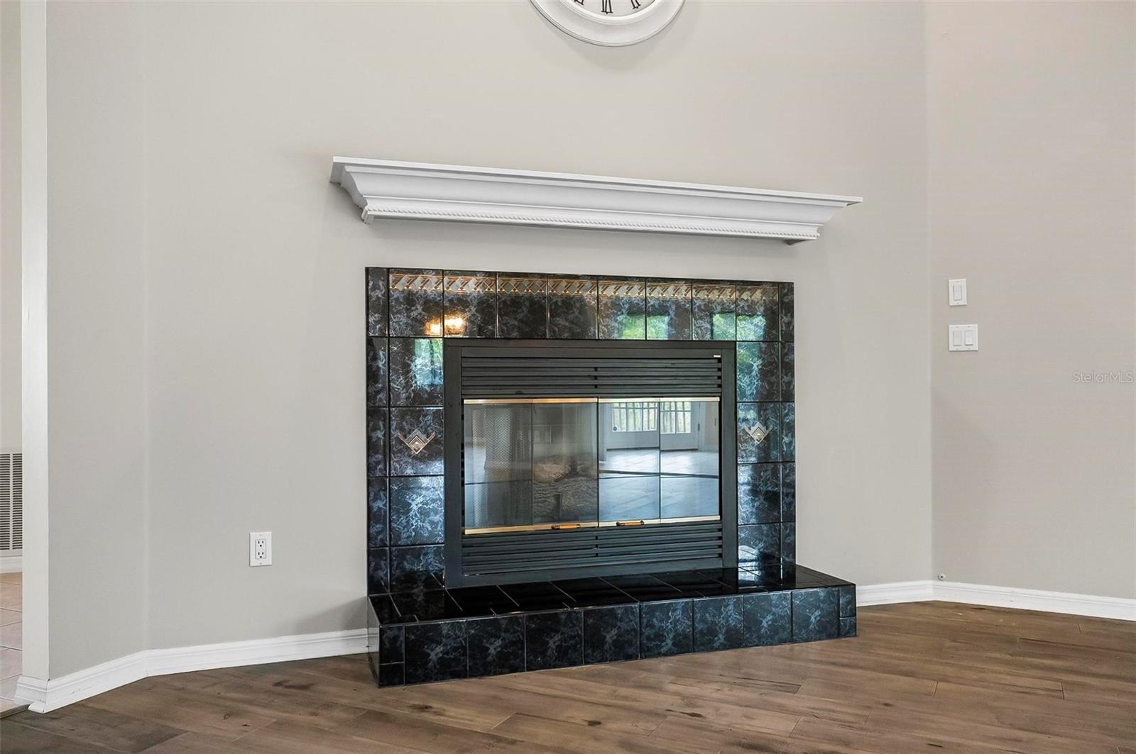 Image 9 of 72 For 20 Conley Court