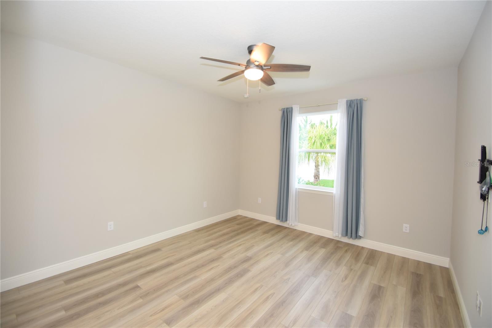 Image 21 of 34 For 20 Oakleaf Way