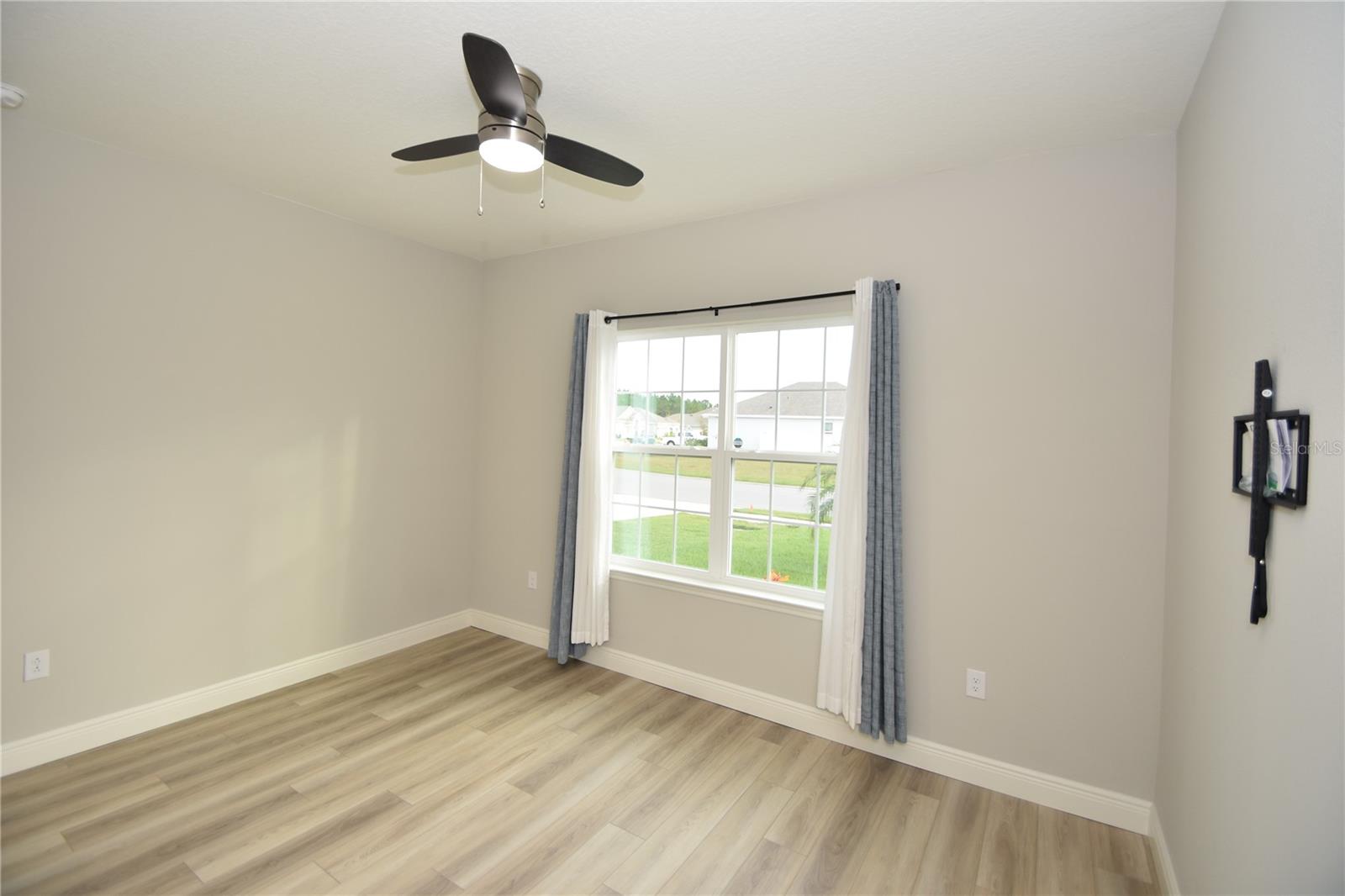 Image 29 of 34 For 20 Oakleaf Way