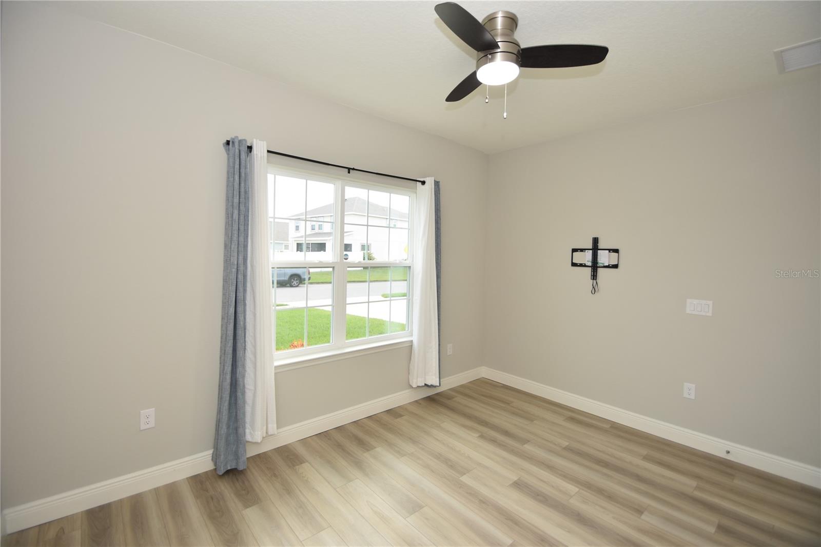 Image 31 of 34 For 20 Oakleaf Way