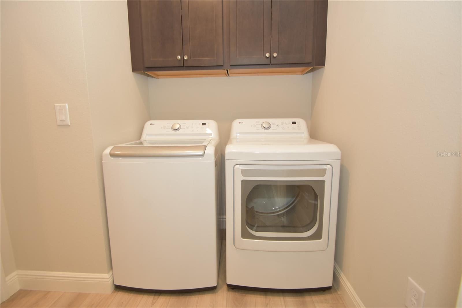 Image 34 of 34 For 20 Oakleaf Way
