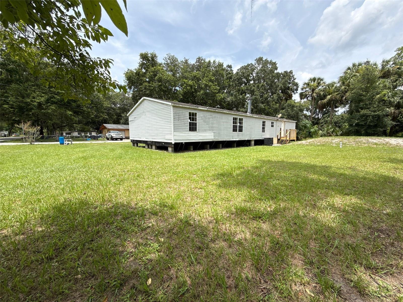 Image 21 of 22 For 406 Beech Street