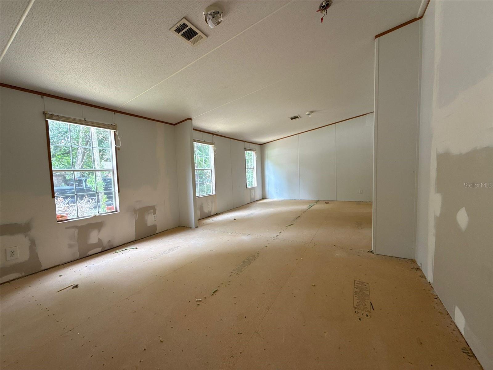 Image 3 of 22 For 406 Beech Street
