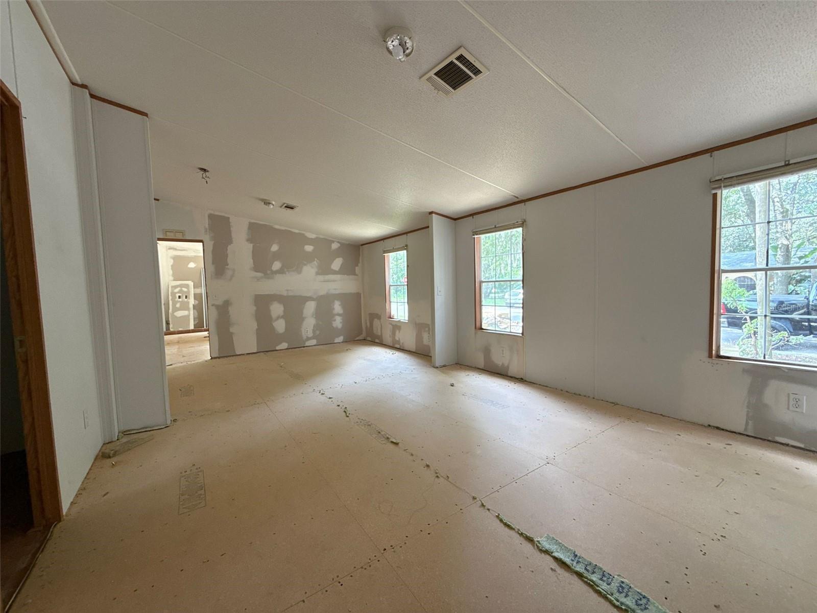 Image 4 of 22 For 406 Beech Street