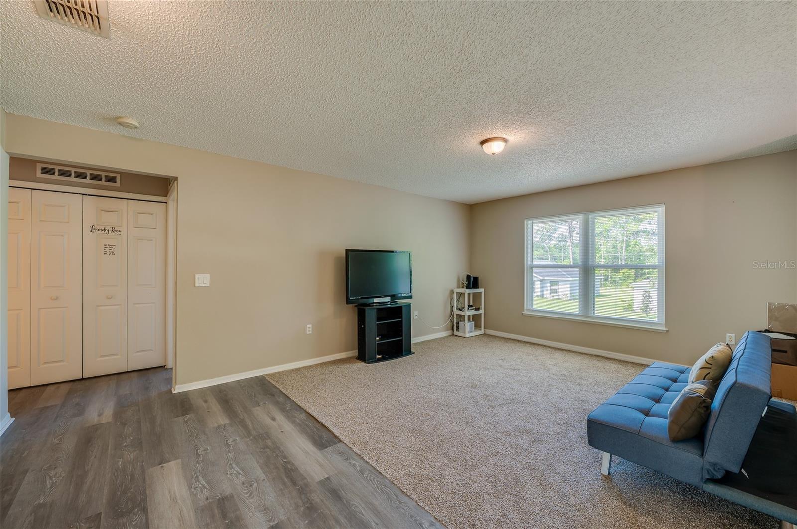 Image 15 of 38 For 11 Zircon Court