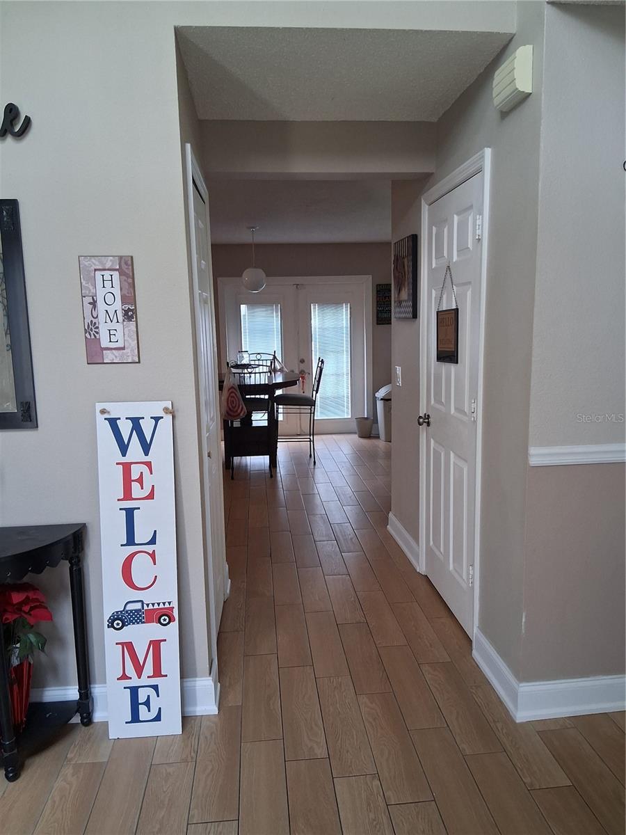 Image 2 of 38 For 11 Zircon Court