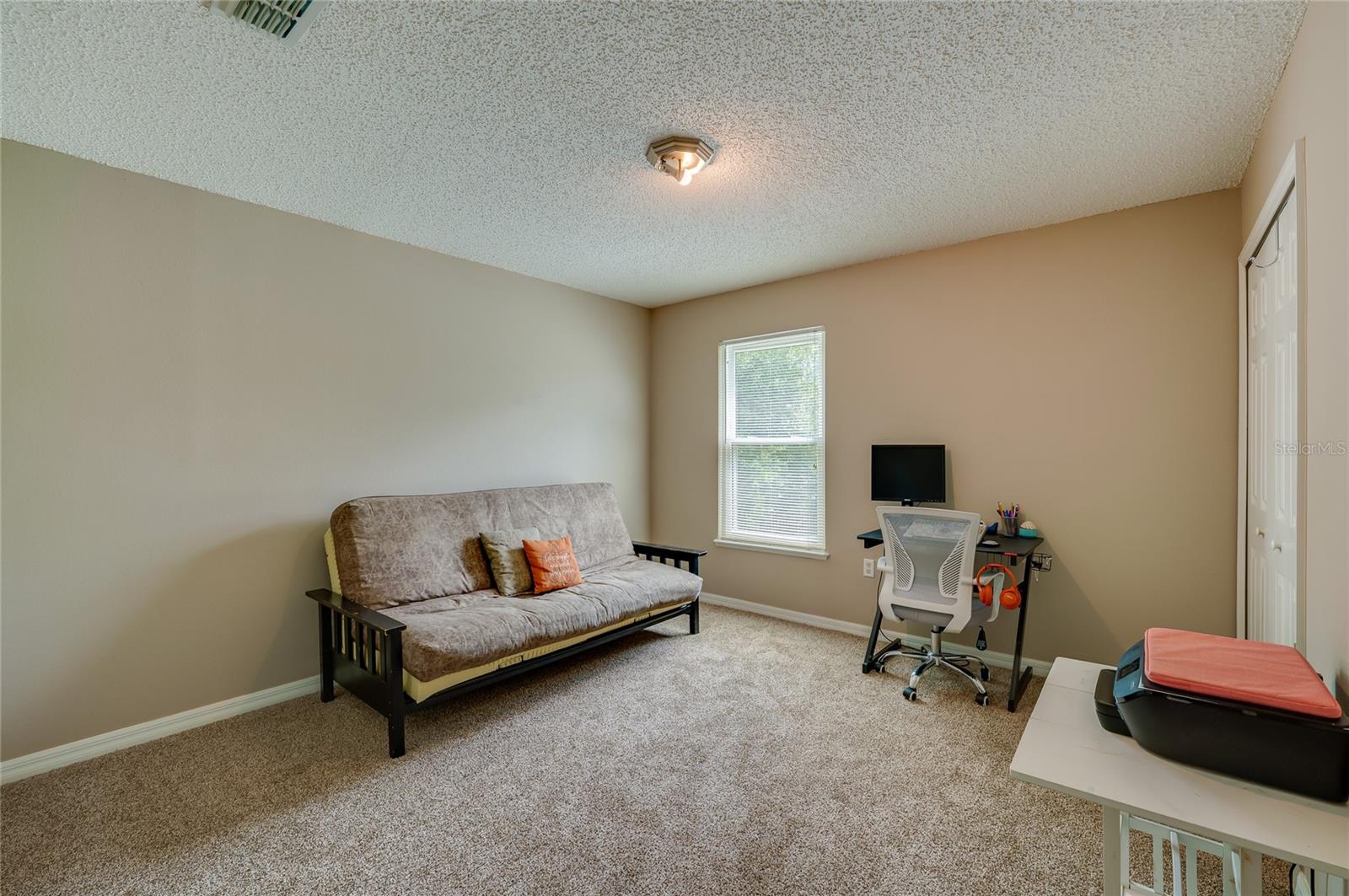 Image 26 of 38 For 11 Zircon Court