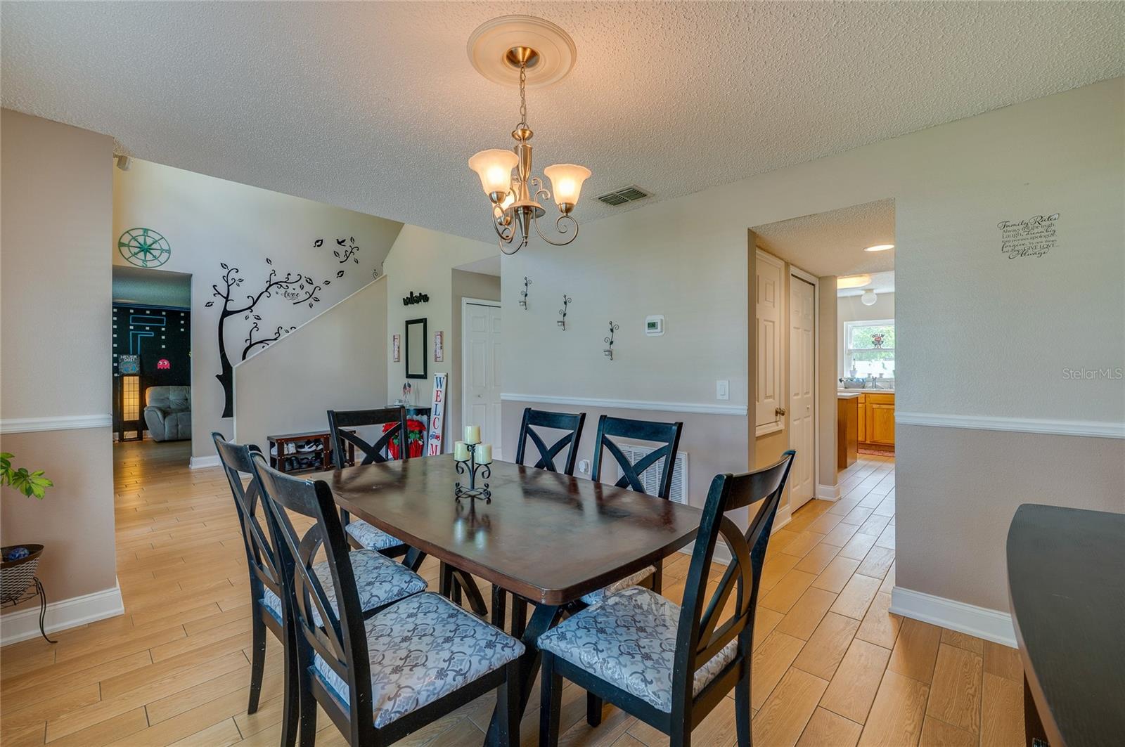 Image 9 of 38 For 11 Zircon Court