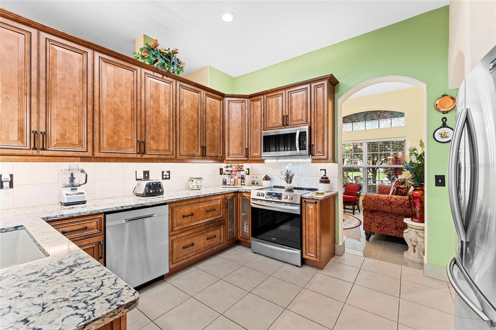 Image 18 of 56 For 3 Sea Board Court