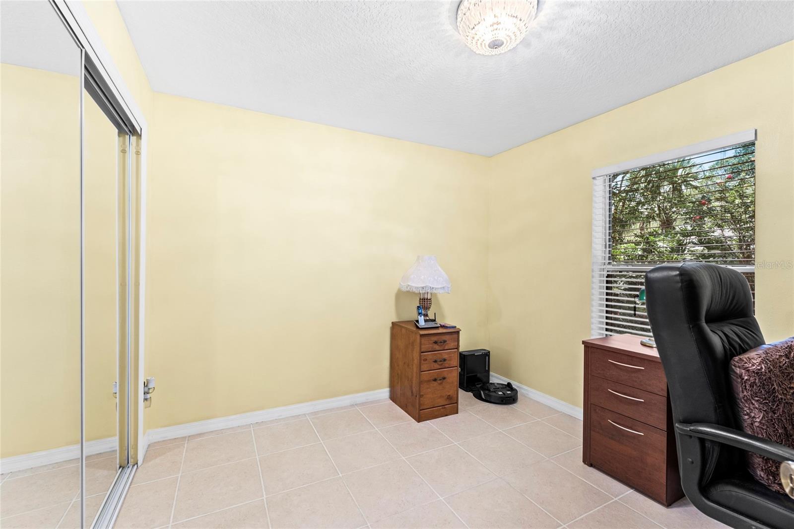 Image 32 of 56 For 3 Sea Board Court