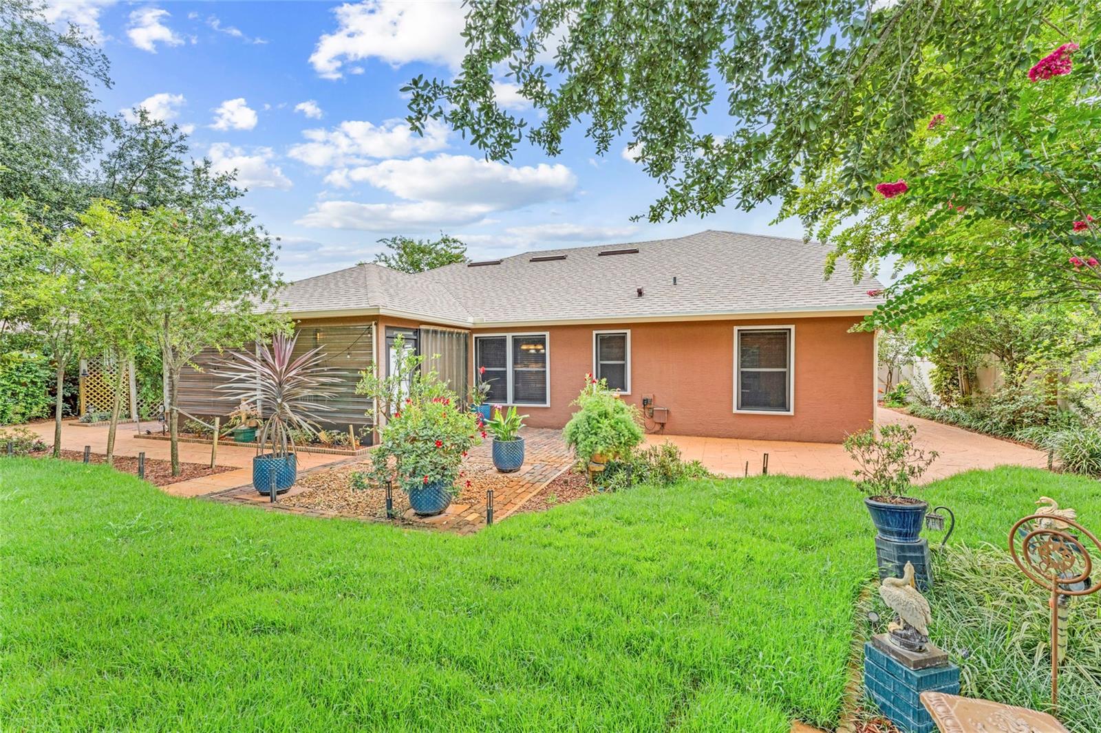 Image 36 of 56 For 3 Sea Board Court