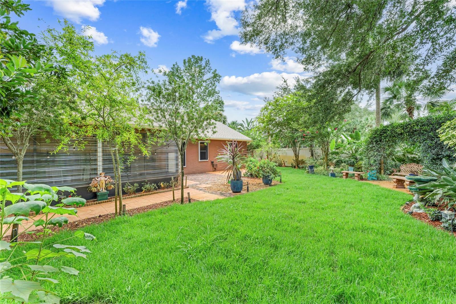 Image 37 of 56 For 3 Sea Board Court