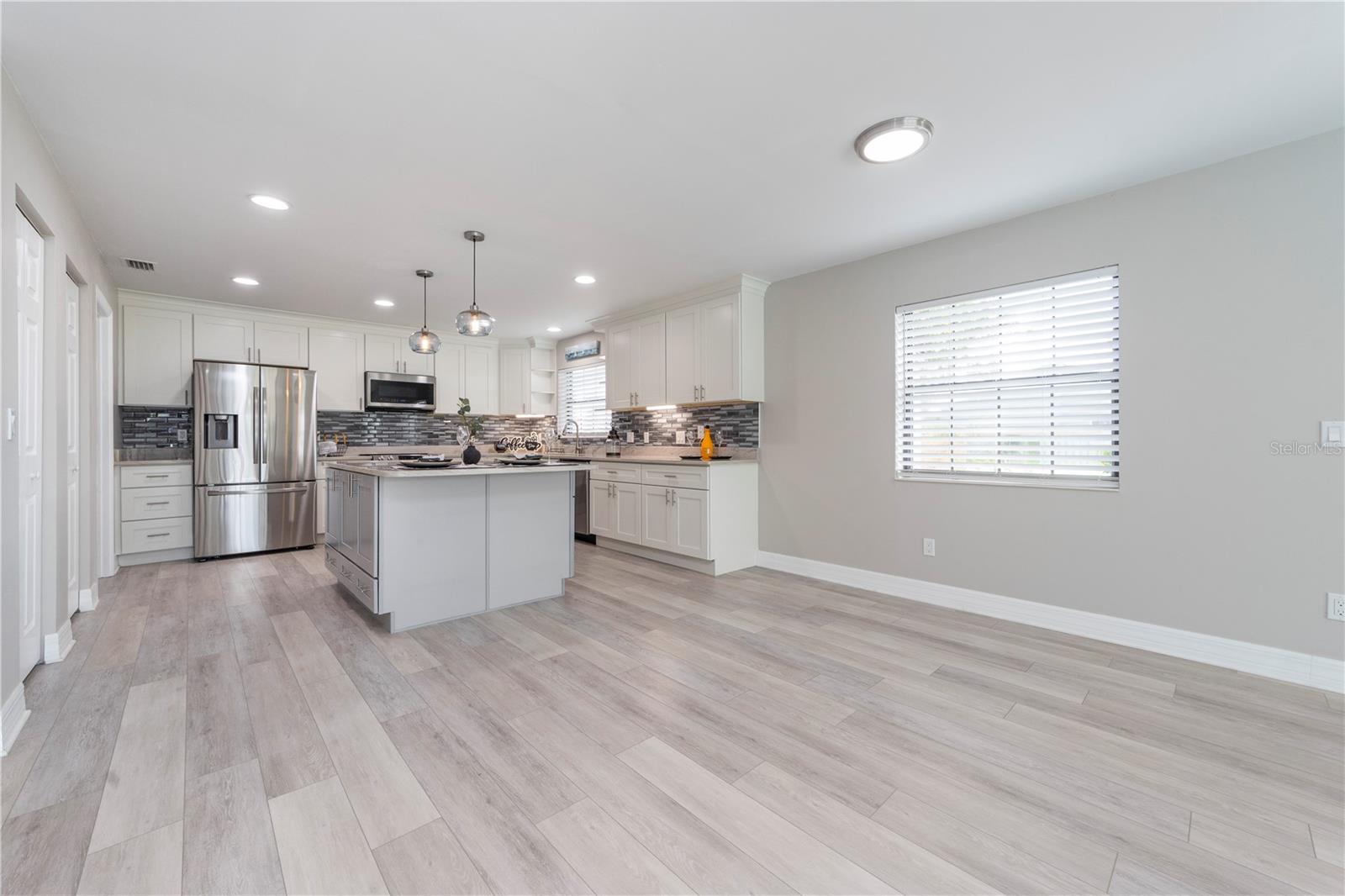 Image 19 of 67 For 8 Cedarford Court