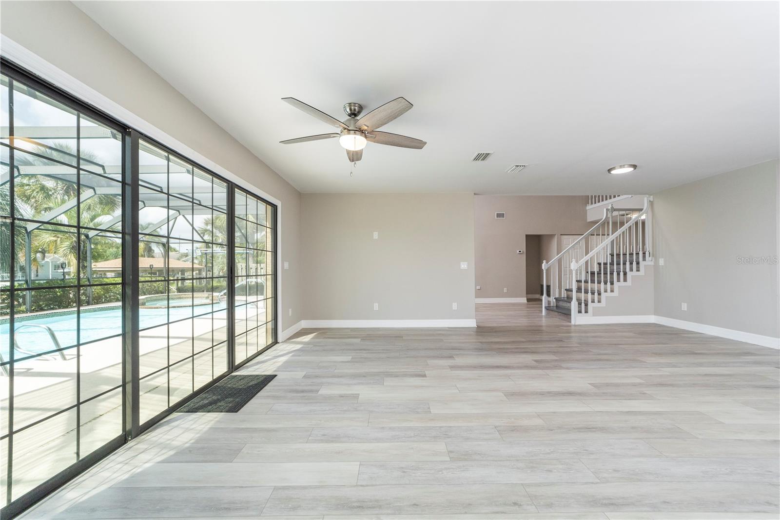 Image 23 of 67 For 8 Cedarford Court