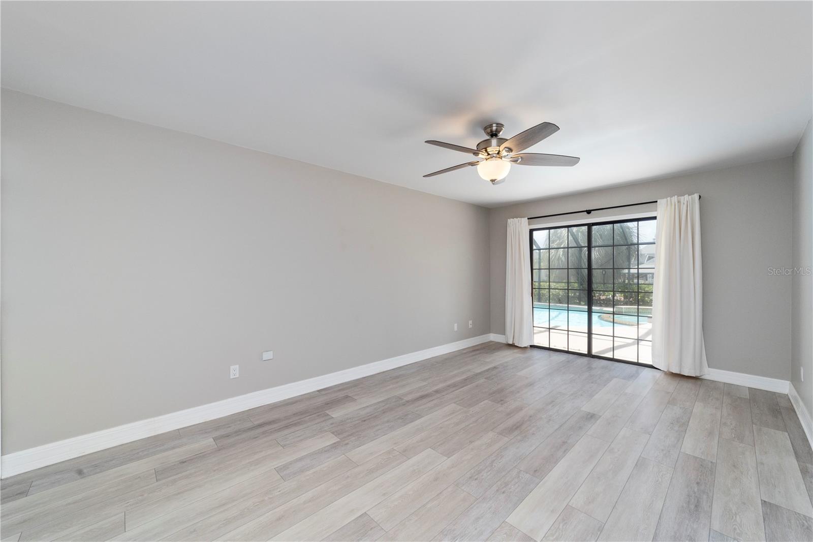 Image 27 of 67 For 8 Cedarford Court