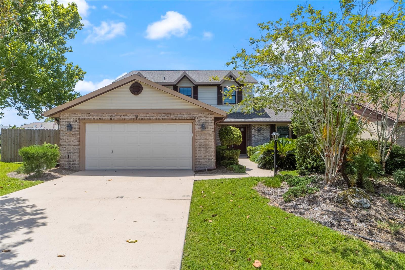 Image 4 of 67 For 8 Cedarford Court
