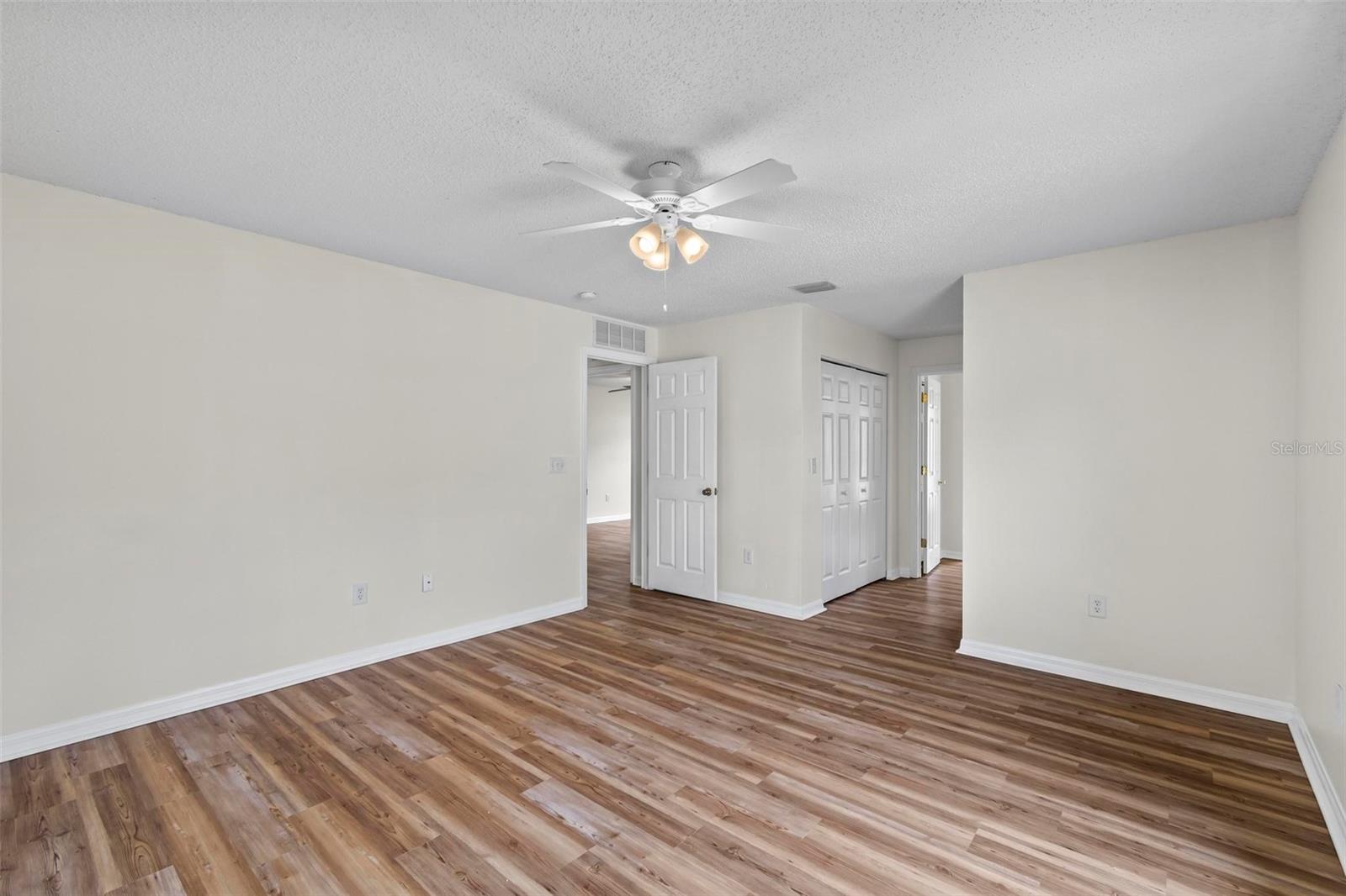 Image 16 of 46 For 33 Raleigh Drive
