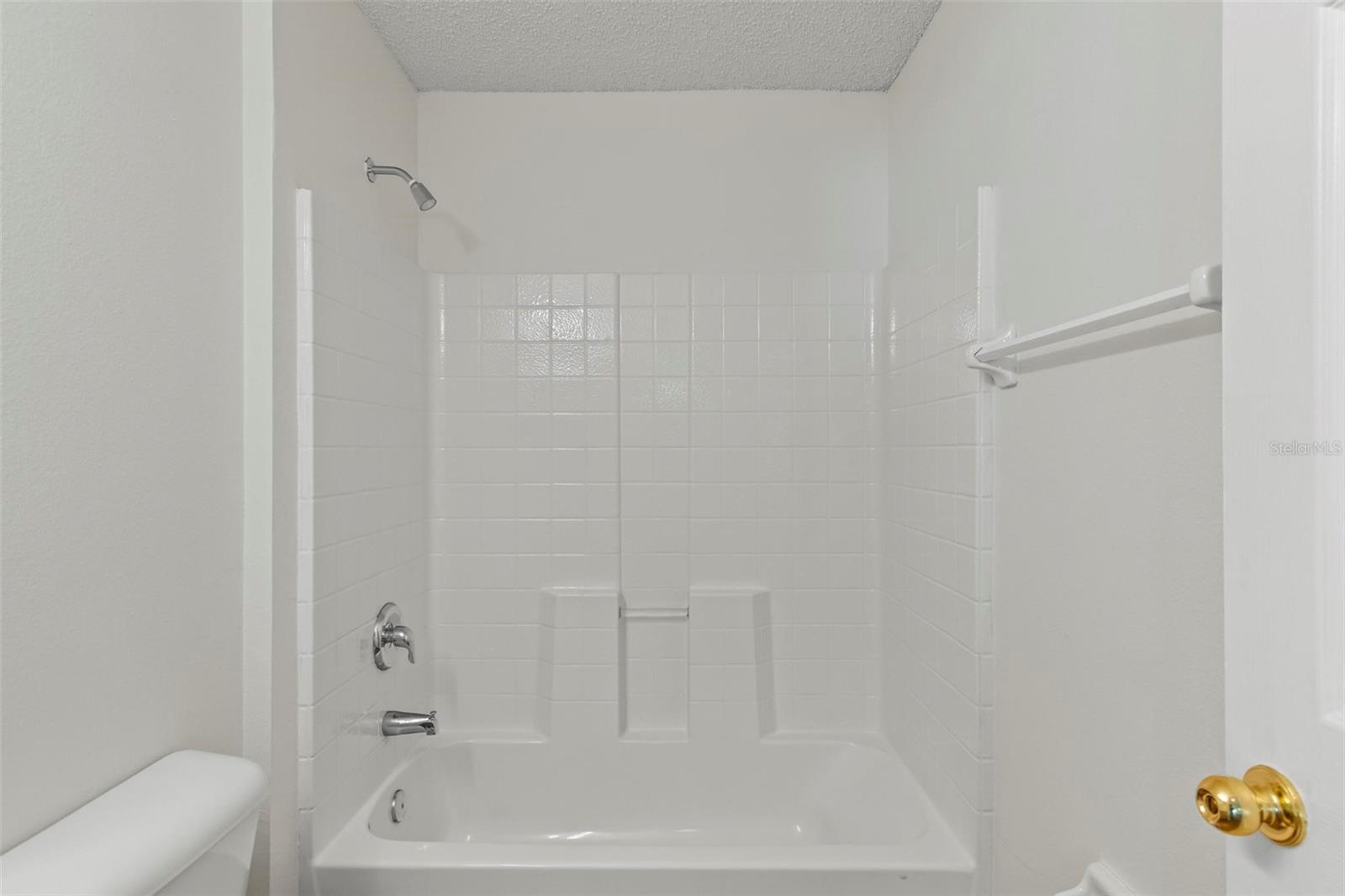 Image 33 of 46 For 33 Raleigh Drive