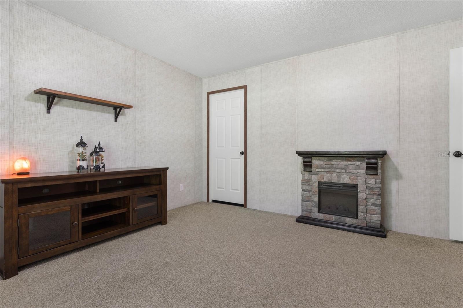 Image 24 of 50 For 209 Falcon Fire Place