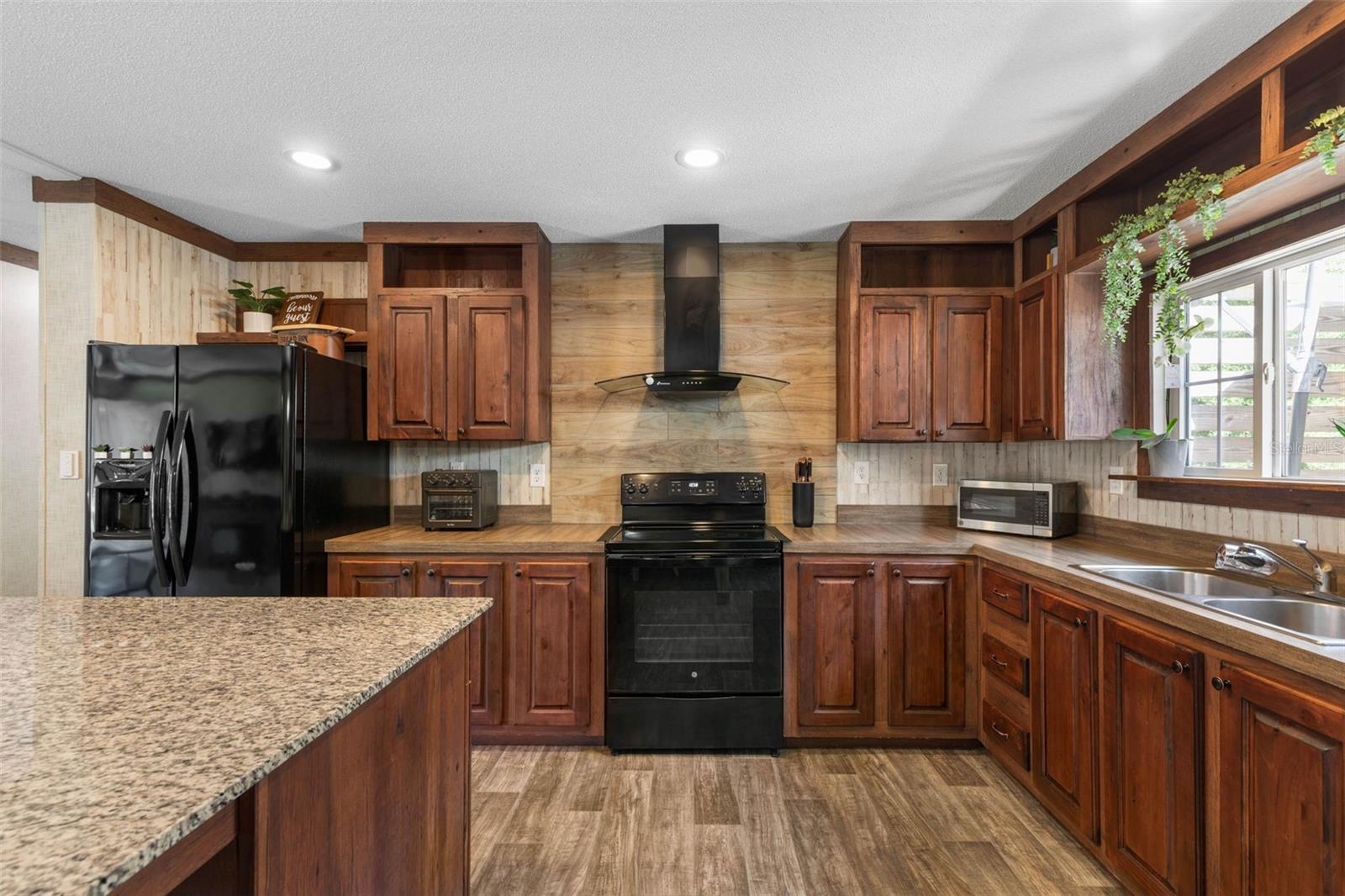 Image 4 of 50 For 209 Falcon Fire Place