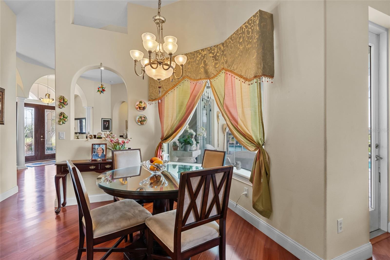 Image 19 of 66 For 15 Fleming Court