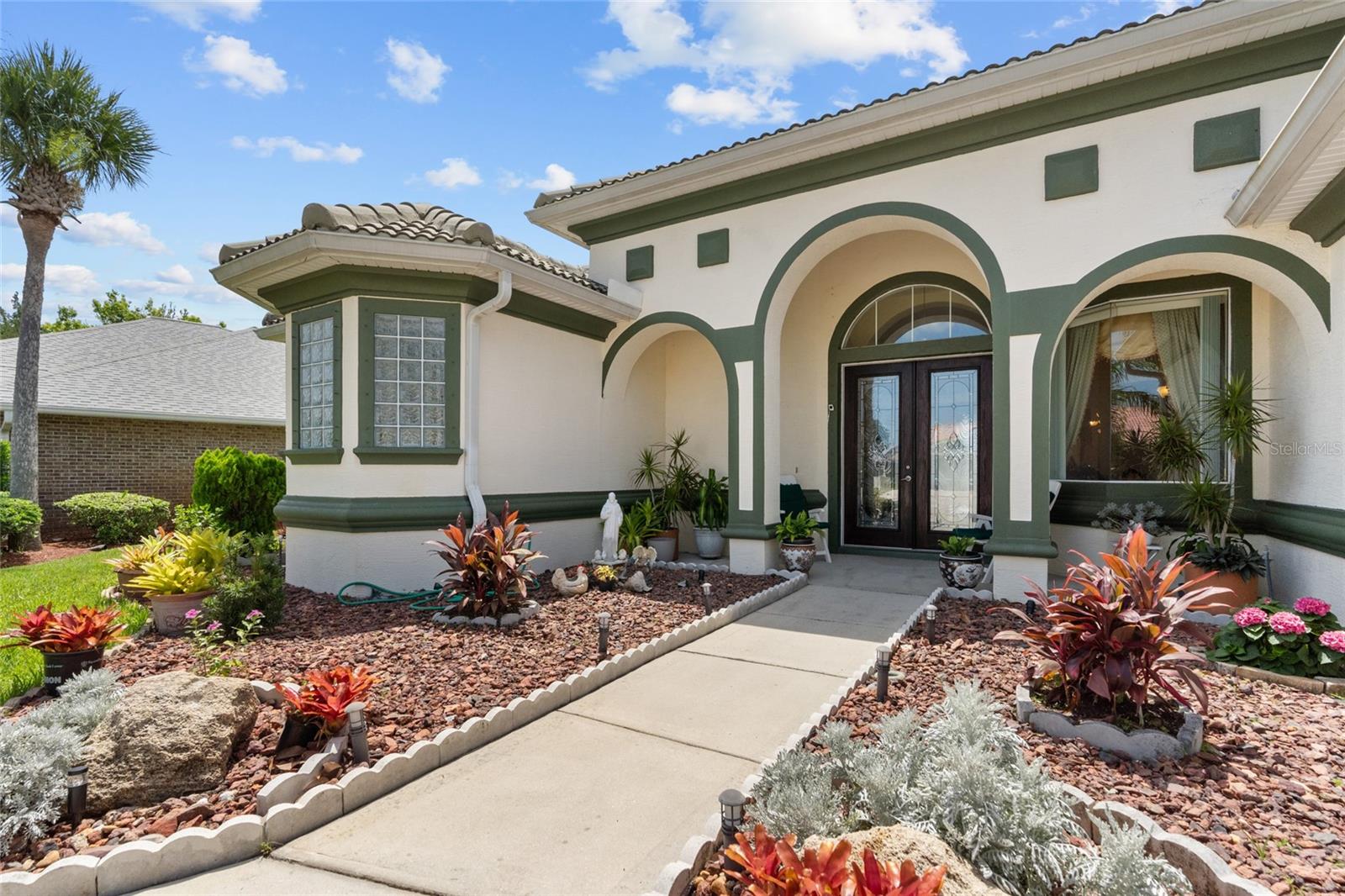 Image 2 of 66 For 15 Fleming Court