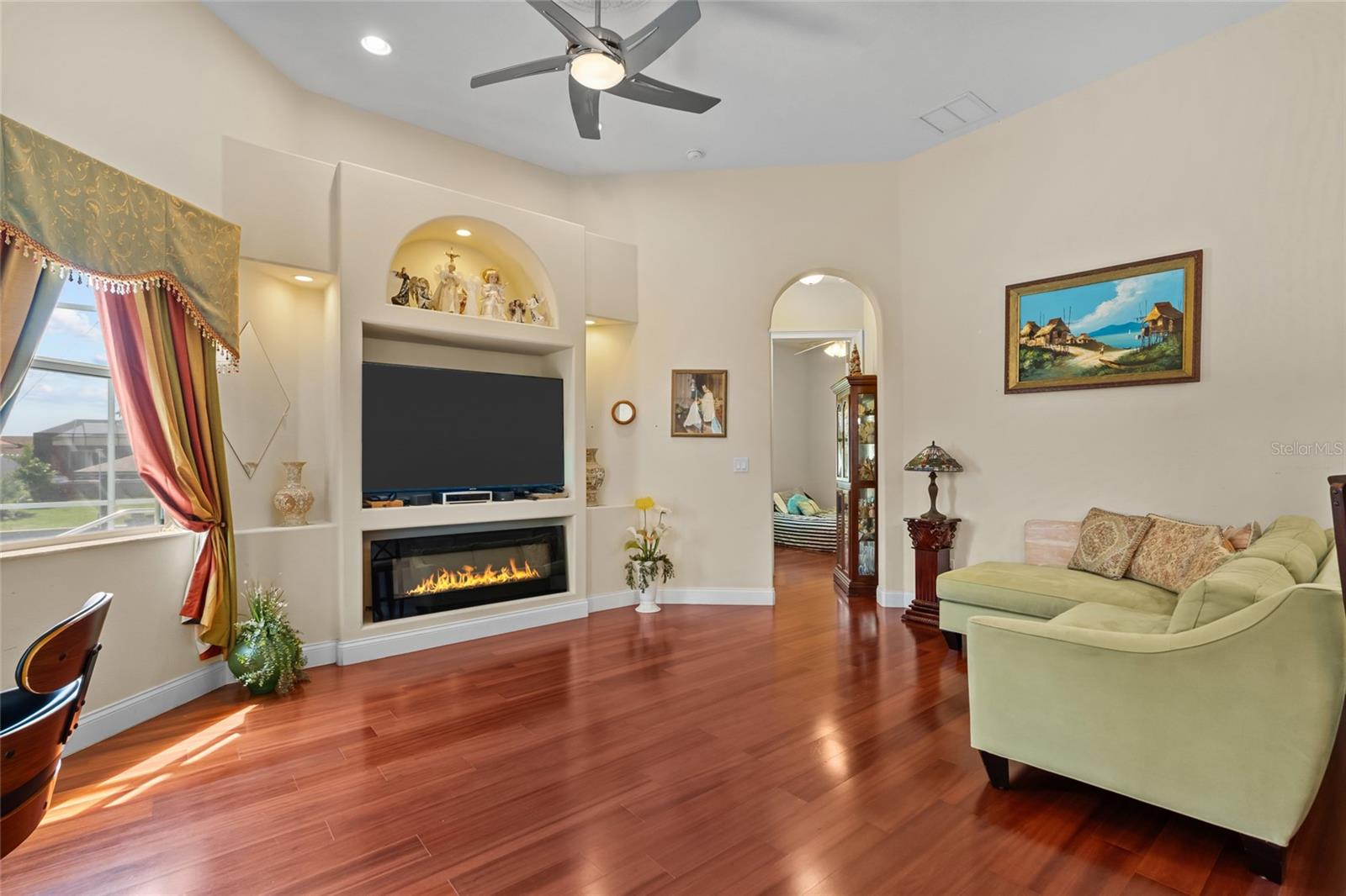 Image 20 of 66 For 15 Fleming Court