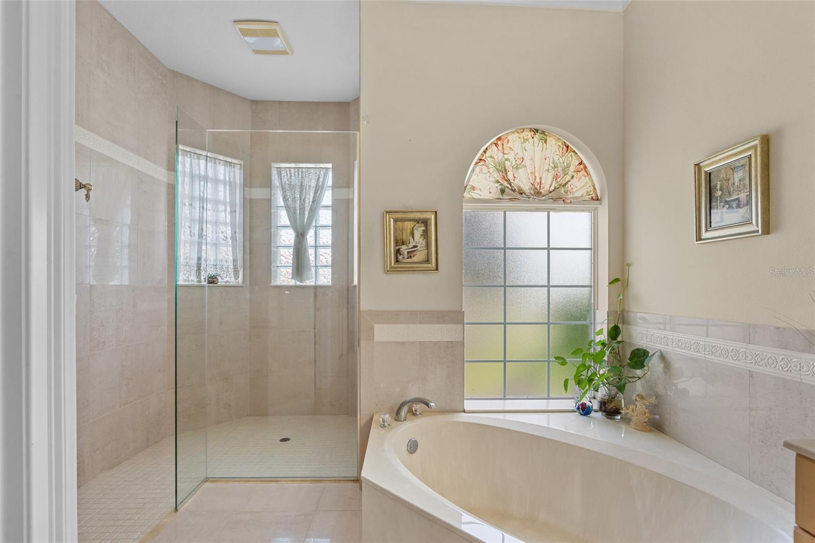 Image 25 of 66 For 15 Fleming Court