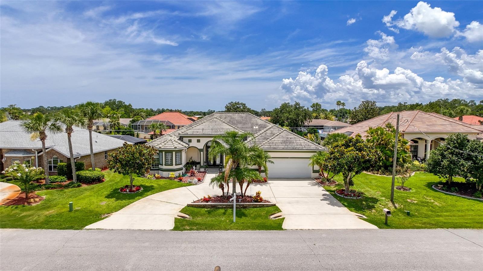 Image 44 of 66 For 15 Fleming Court