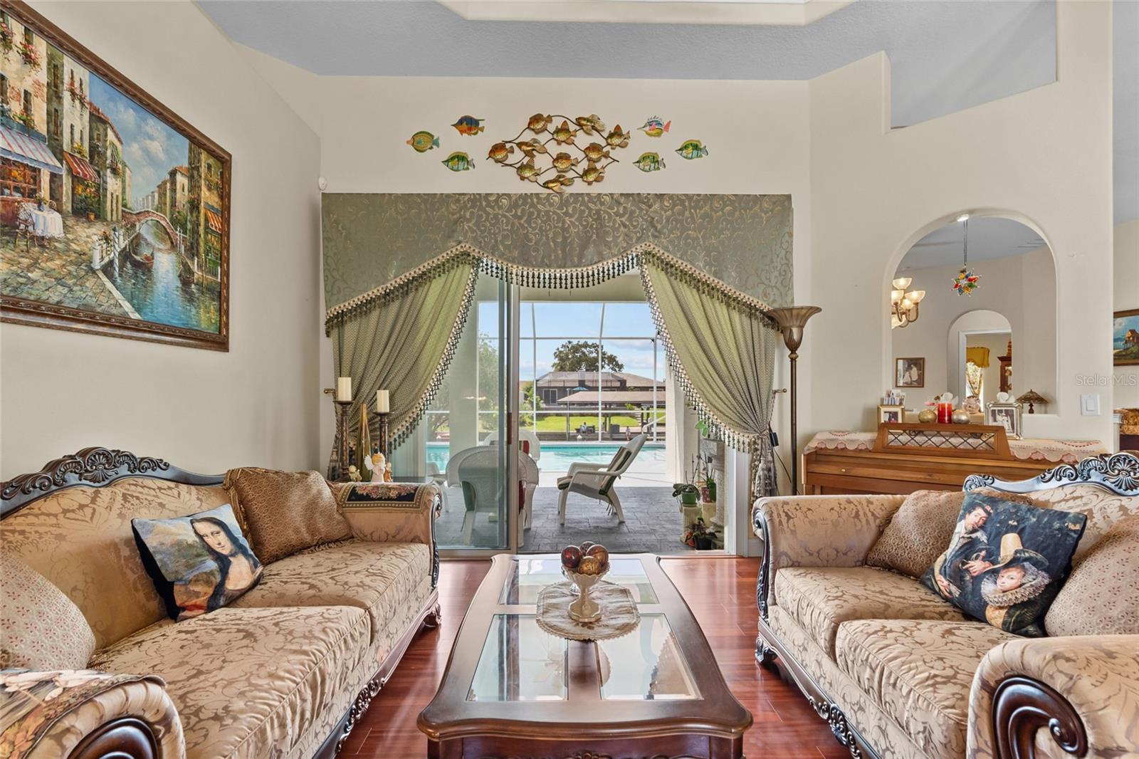 Image 7 of 66 For 15 Fleming Court