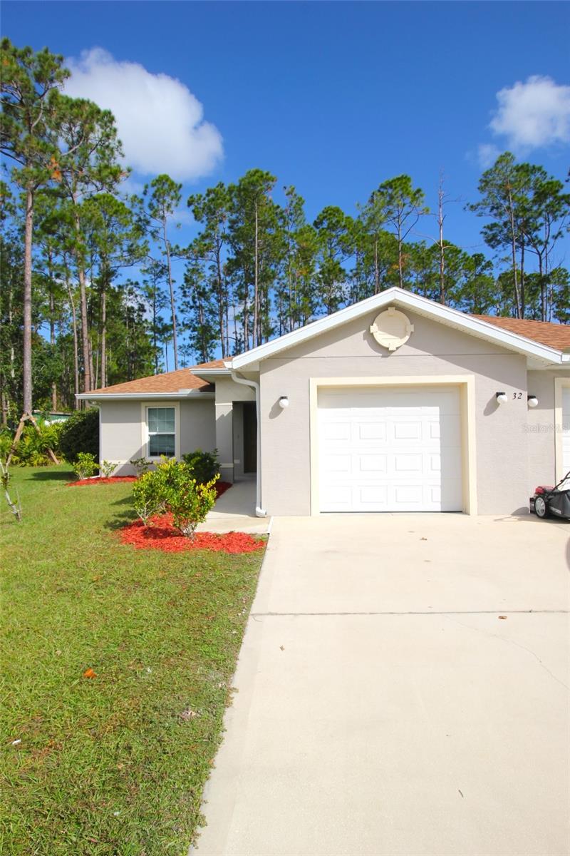 Image 2 of 24 For 32 Regency Drive