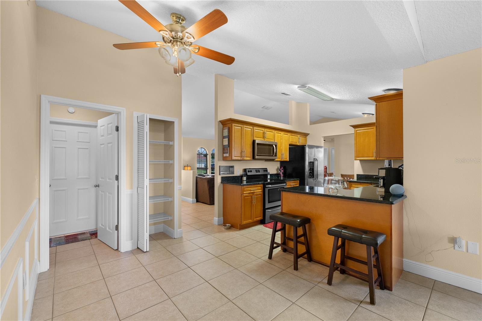 Image 21 of 40 For 3197 Riverhead Drive