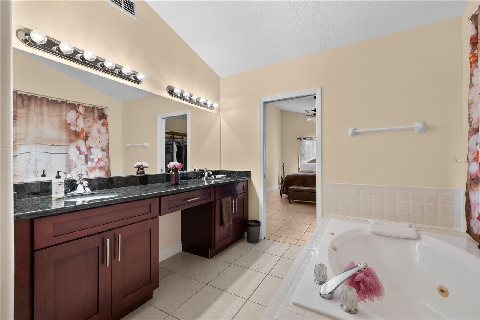 Image 33 of 40 For 3197 Riverhead Drive
